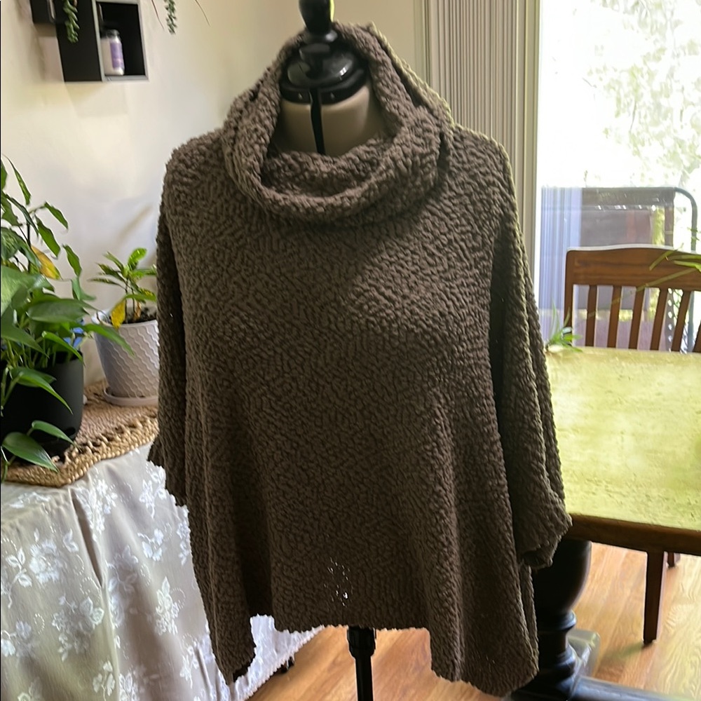 ARULA Brown Turtleneck Sweater with Cozy Cowl Design